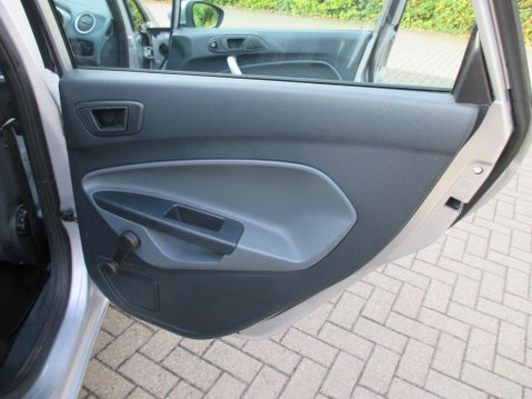 Ford Fiesta 1.4 Zetec 5dr 33