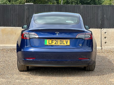 Tesla Model 3 STANDARD RANGE PLUS 8