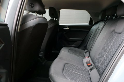 Audi A1 1.0 A1 Sportback 30 TFSI Sport Semi-Auto 5dr 43