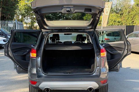 Ford Kuga TITANIUM TDCI 2WD - 10 SERVICES - NEW MOT - NEW DISCS AND PADS ALL ROUND 20
