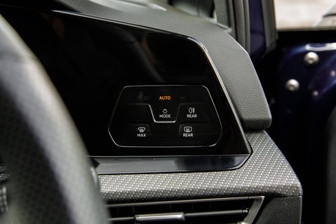 Volkswagen Golf R-LINE TSI 15