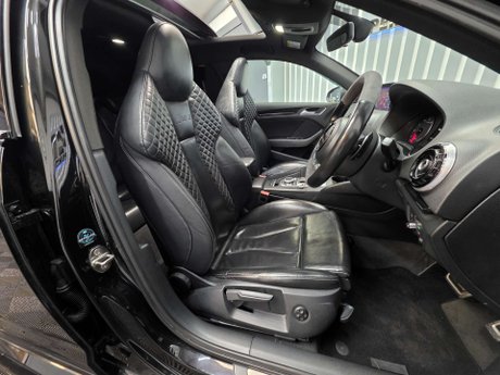 Audi RS3 2.5 TFSI Sportback 5dr Petrol S Tronic quattro Euro 6 (s/s) (Nav) (367 ps) 7
