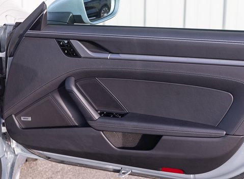 Porsche 911 Carrera 4S (992) 23