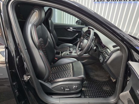 Audi RS4 2.9 TFSI V6 Estate 5dr Petrol Tiptronic quattro Euro 6 (s/s) (450 ps) 19