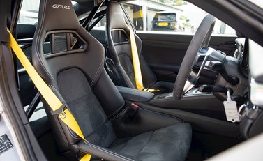 Porsche 911 (991) GT3 RS 12