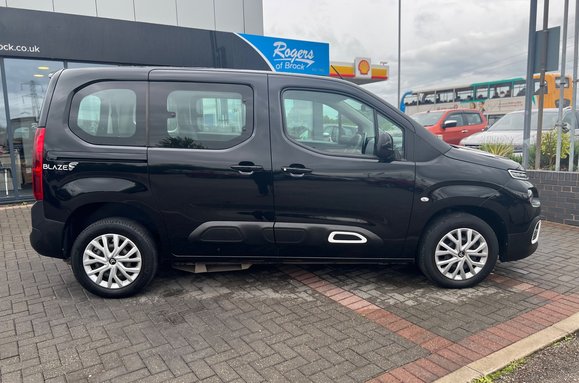 Citroen Berlingo BLUEHDI FEEL M WHEELCHAIR RAMP 6
