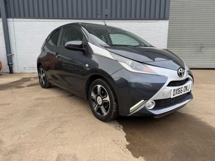 Toyota Aygo 1.0 VVT-i x-clusiv 2 x-wave Euro 6 5dr