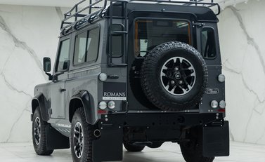 Land Rover Defender 90 ADVENTURE 10