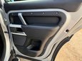 Land Rover Defender X-DYNAMIC S MHEV 41