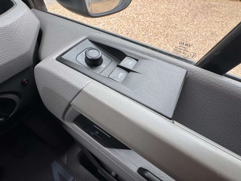 Volkswagen Crafter 2.0 Crafter CR35 Startline TDI 23
