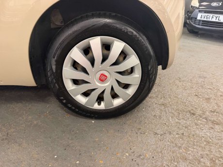Fiat 500 1.2 Colour Therapy Hatchback 3dr Petrol Manual Euro 5 (s/s) (69 bhp) 13