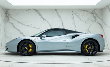 Ferrari 488 Spider 5