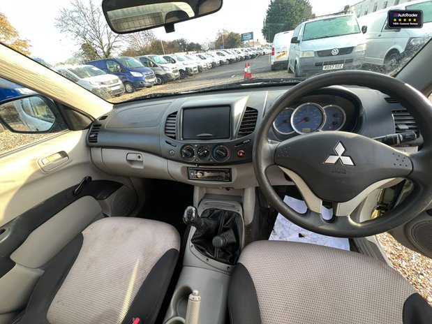 Mitsubishi L200 4Work | 2.5 LT | Double Cab | Cruise Control | NO VAT 25