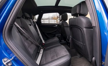Porsche Macan GTS 15