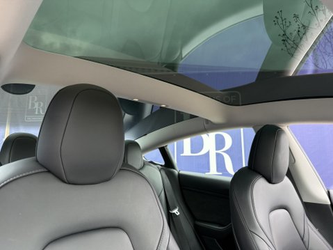 Tesla Model 3 Saloon 4dr Electric Auto RWD (241 bhp) 45