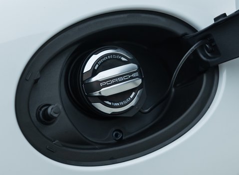 Porsche 911 Carrera 4 GTS (992) 36