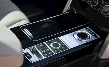 Land Rover Range Rover 4.4 SDV8 URBAN 21