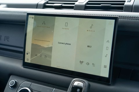 Land Rover Defender D300 X-Dynamic HSE Hard Top 16