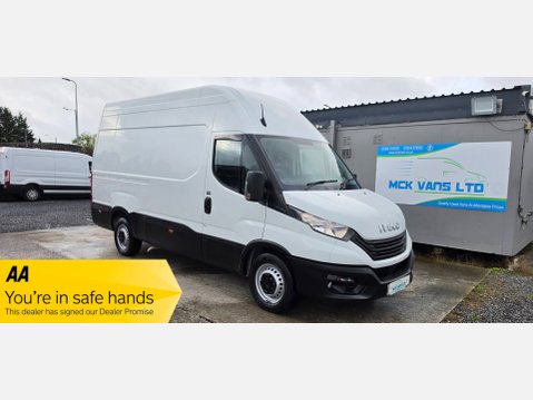 Iveco Daily 35s14 mwb 3520 2.3 135ps eu6 RWD 1