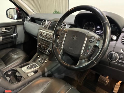 Land Rover Discovery 3.0 SD V6 Graphite SUV 5dr Diesel Auto 4WD Euro 6 (s/s) (256 bhp) 3