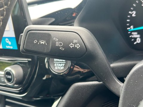 Ford Fiesta TITANIUM 35