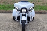 Harley-Davidson Road Glide CVO TRI GLIDE 2