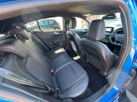 Ford Focus 1.5 EcoBlue ST-Line X Auto Euro 6 (s/s) 5dr 33