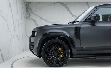 Land Rover Defender 110 V8 Carpathian Edition OVERFINCH 45