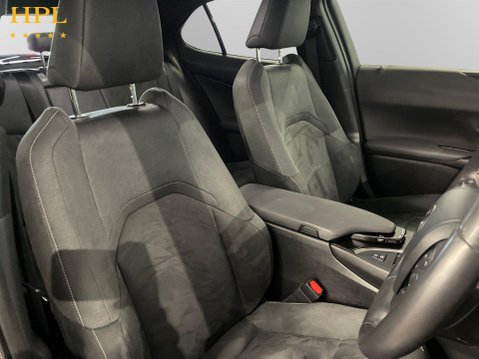 Lexus Ux 2.0 250h SUV 5dr Petrol Hybrid E-CVT Euro 6 (s/s) (184 ps) 11