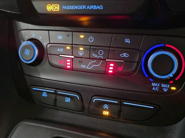 Ford Transit Connect Transit Connect 240 L1 H1 Trend 1.5L 100PS 8 Speed Auto 23