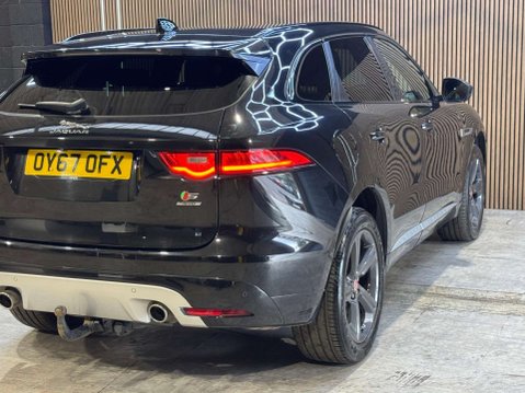 Jaguar F-Pace 3.0 F-PACE V6 S AWD D Auto 4WD 5dr 25