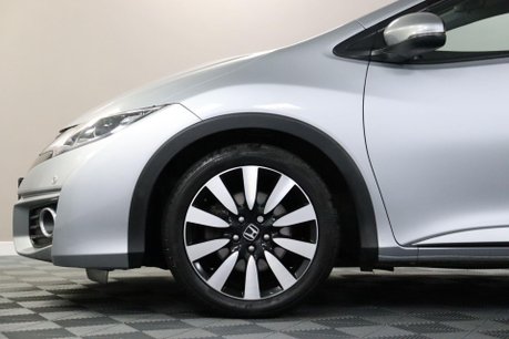 Honda Civic I-VTEC SE PLUS NAVI 27