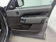 Land Rover Discovery 3.0 Discovery SE SDV6 Auto 4WD 51