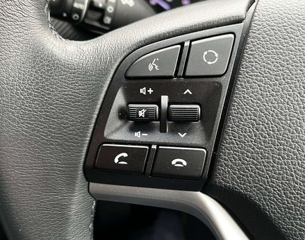 Hyundai TUCSON 1.6 Tucson SE Nav GDi 2WD 5dr 52