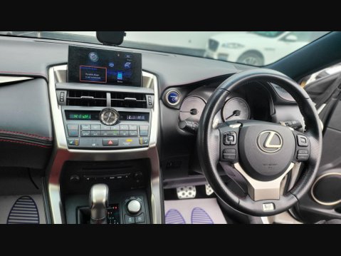 Lexus NX 300H F SPORT 14