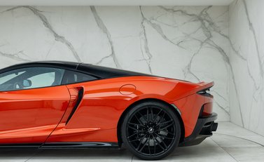 McLaren GT 38