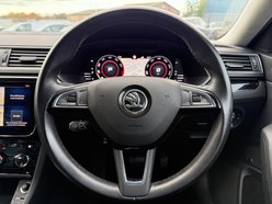 Skoda Superb 2.0 TSI Laurin & Klement Hatchback 5dr Petrol DSG Euro 6 (s/s) (190 ps) 37