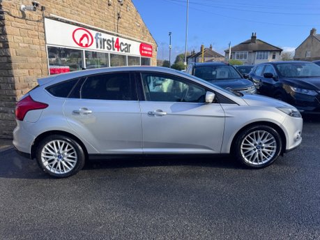 Ford Focus ZETEC 6