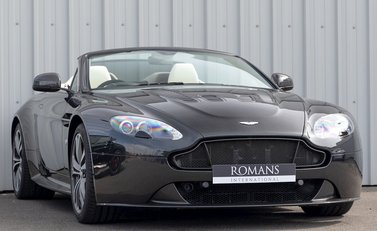 Aston Martin V12 Vantage S Roadster 1