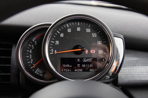 Mini Hatch COOPER CLASSIC 15