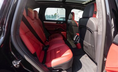 Porsche Cayenne Turbo 15