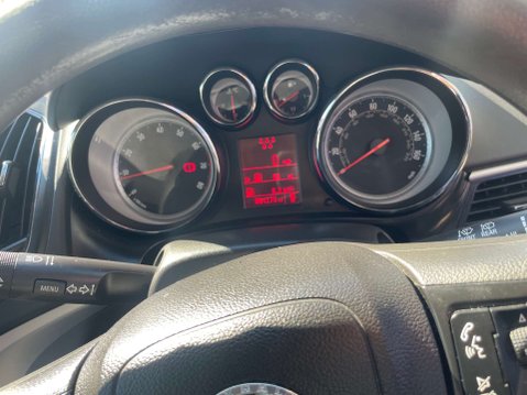 Vauxhall Zafira 1.4 Zafira Tourer Exclusive T 5dr 37