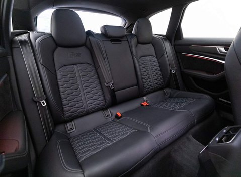 Audi RS6 Avant Carbon Black 9