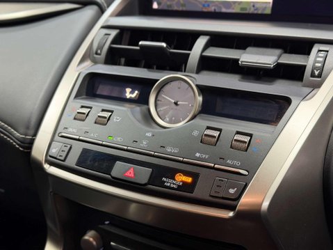 Lexus NX 2.5 300h Luxury SUV 5dr Petrol Hybrid E-CVT 4WD Euro 6 (s/s) (197 ps) 39