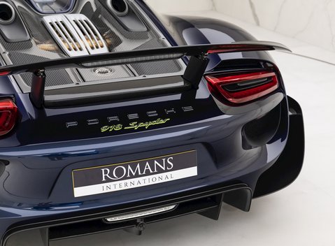 Porsche 918 Spyder Weissach 24