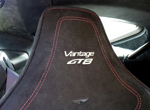 Aston Martin Vantage GT8 11