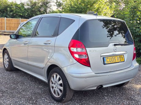 Mercedes-Benz A Class 1.5 A150 Elegance SE Hatchback 5dr Petrol CVT (157 g/km, 95 bhp) 29