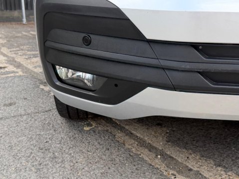 Volkswagen Transporter T28 TDI P/V HIGHLINE 12