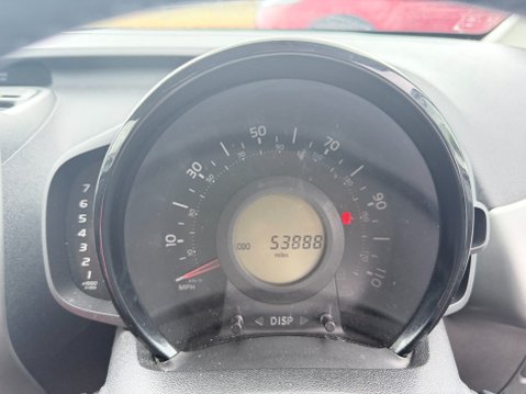 Toyota Aygo 1.0 VVT-I X-PLAY 16