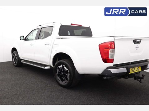 Nissan Navara 2.3 Navara Tekna dCi Auto 4WD 5dr 11